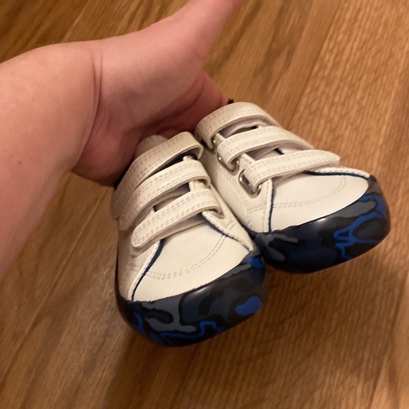 George  White Sneakers with Camouflage Edge/ Non Marking (Size 6) (NWOT) - Picture 2 of 8